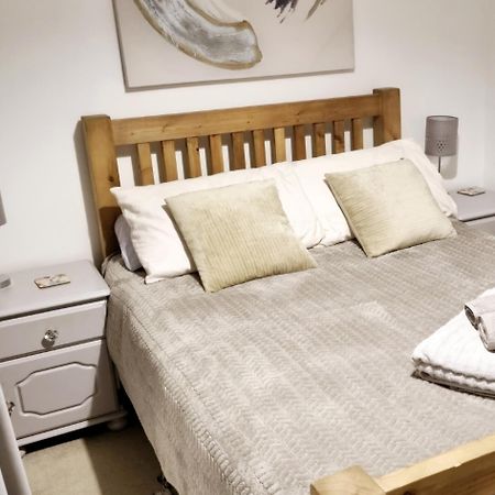 Private One Bedroom Apartment With Garden And Parking Thame Buitenkant foto
